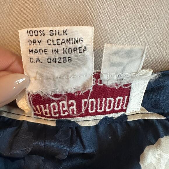 VNTG Maggy London Navy/Hawaiian Print, Silk. Pleated Pencil Midi Skirt- 6 - Picture 4 of 8